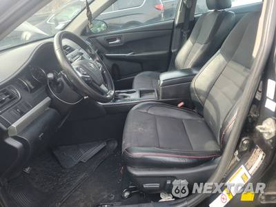 2016 Toyota Camry SE - zdjęcie 7 z 50 - miniatura