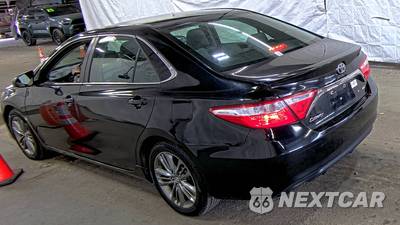 2016 Toyota Camry SE - zdjęcie 6 z 50 - miniatura