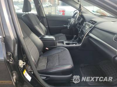 2016 Toyota Camry SE - zdjęcie 8 z 50 - miniatura