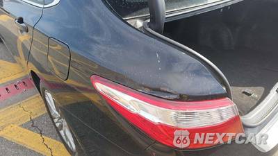 2016 Toyota Camry SE - zdjęcie 35 z 40 - miniatura