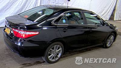 2016 Toyota Camry SE - zdjęcie 4 z 40 - miniatura