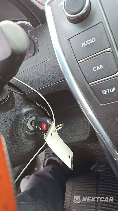 2017 Toyota Camry LE - zdjęcie 21 z 44 - miniatura