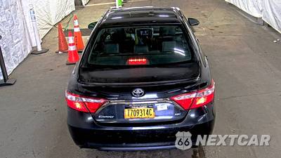 2016 Toyota Camry SE - zdjęcie 5 z 40 - miniatura