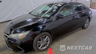 2016 Toyota Camry SE - zdjęcie 1 z 40 - miniatura