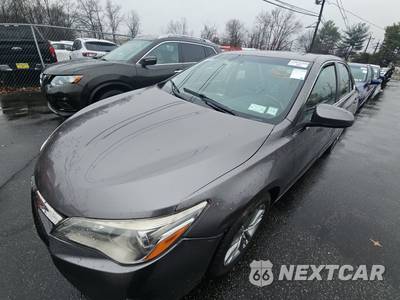 2017 Toyota Camry SE - zdjęcie 1 z 39 - miniatura