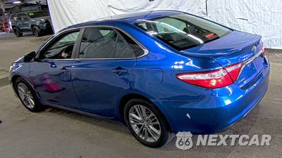 2017 Toyota Camry SE - zdjęcie 6 z 55 - miniatura