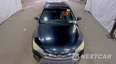 2016 Toyota Camry LE - zdjęcie 2 z 34 - miniatura