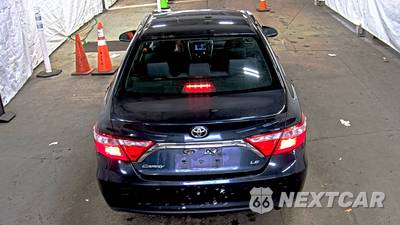 2016 Toyota Camry LE - zdjęcie 5 z 34 - miniatura