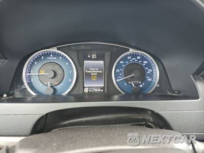 2016 Toyota Camry LE - zdjęcie 12 z 34 - miniatura