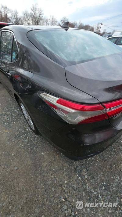 2019 Toyota Camry LE - zdjęcie 28 z 46 - miniatura