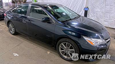 2016 Toyota Camry SE - zdjęcie 3 z 37 - miniatura