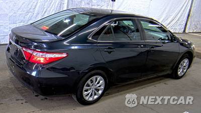 2016 Toyota Camry LE - zdjęcie 4 z 34 - miniatura