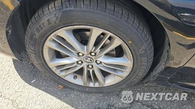 2016 Toyota Camry SE - zdjęcie 36 z 37 - miniatura