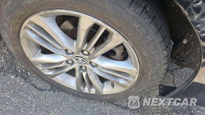 2016 Toyota Camry SE - zdjęcie 37 z 37 - miniatura