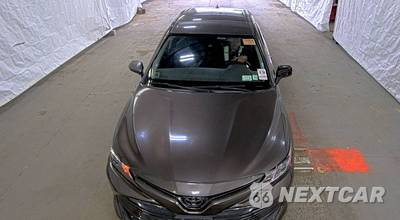 2019 Toyota Camry LE - zdjęcie 2 z 46 - miniatura