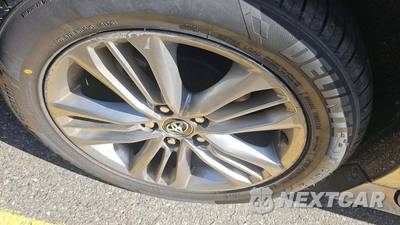 2016 Toyota Camry SE - zdjęcie 31 z 37 - miniatura