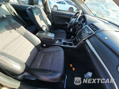 2016 Toyota Camry SE - zdjęcie 8 z 37 - miniatura