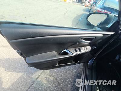 2016 Toyota Camry SE - zdjęcie 9 z 39 - miniatura