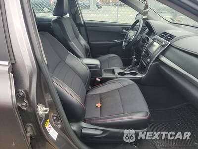 2017 Toyota Camry SE - zdjęcie 8 z 37 - miniatura