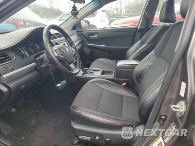 2017 Toyota Camry SE - zdjęcie 7 z 37 - miniatura
