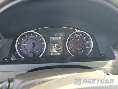2016 Toyota Camry SE - zdjęcie 12 z 39 - miniatura