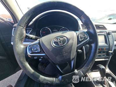 2016 Toyota Camry SE - zdjęcie 10 z 39 - miniatura