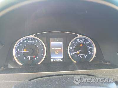2016 Toyota Camry LE - zdjęcie 12 z 52 - miniatura