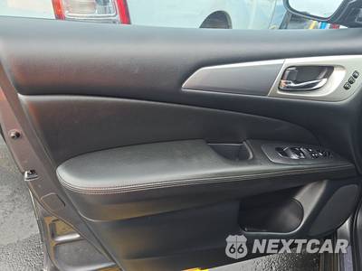 2019 Nissan Pathfinder SL - zdjęcie 9 z 23 - miniatura