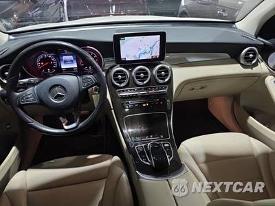 2017 Mercedes-Benz GLC 300 4MATIC - zdjęcie 14 z 24 - miniatura