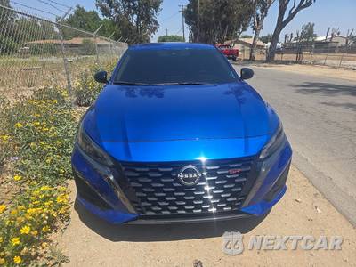 2025 Nissan Altima SR - zdjęcie 2 z 30 - miniatura