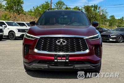 2025 INFINITI Autograph AWD 4dr SUV - zdjęcie 8 z 46 - miniatura
