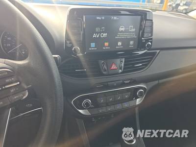2019 Hyundai Elantra GT Hatchback - zdjęcie 11 z 28 - miniatura
