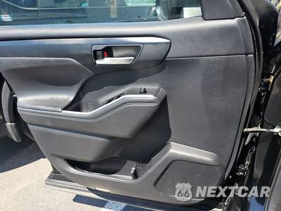 2021 Toyota Highlander XLE - zdjęcie 9 z 49 - miniatura