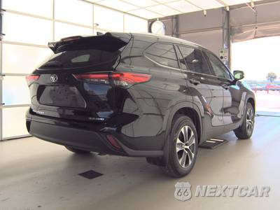 2021 Toyota Highlander XLE - zdjęcie 4 z 49 - miniatura