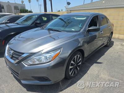 2018 Nissan Altima 2.5 SV - zdjęcie 1 z 33 - miniatura