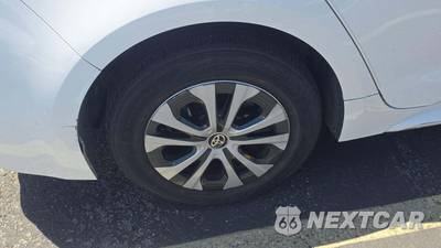2020 Toyota Corolla Hybrid LE Sedan - zdjęcie 53 z 54 - miniatura