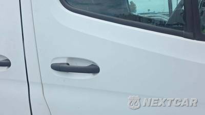 2020 Mercedes-Benz Sprinter 1500 Cargo Van Standard Roof 144.0" WB - zdjęcie 37 z 49 - miniatura