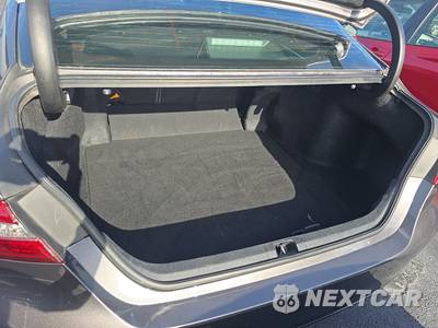 2018 Toyota Camry XSE - zdjęcie 16 z 18 - miniatura