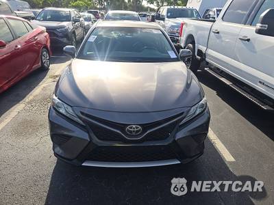 2018 Toyota Camry XSE - zdjęcie 2 z 18 - miniatura