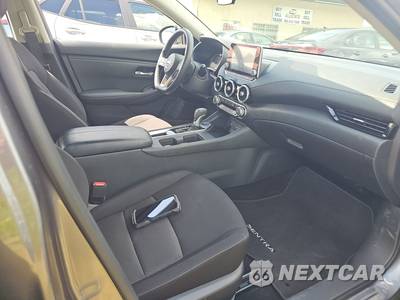 2025 Nissan Sentra SV - zdjęcie 8 z 17 - miniatura