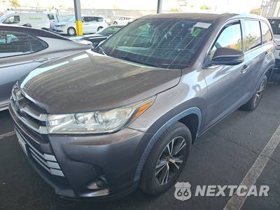 2019 Toyota Highlander LE - zdjęcie 1 z 49 - miniatura