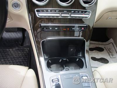 2020 Mercedes-Benz GLC 300 - zdjęcie 17 z 21 - miniatura