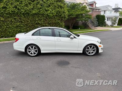 2012 Mercedes-Benz C 300 4MATIC Sedan - zdjęcie 8 z 38 - miniatura