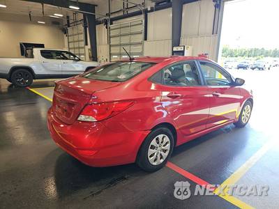 2017 Hyundai Accent SE Sedan - zdjęcie 4 z 30 - miniatura