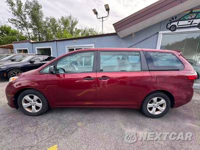 2015 Toyota Sienna L 7-Passenger 119.3" WB - zdjęcie 8 z 39 - miniatura
