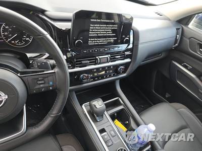 2025 Nissan Pathfinder SL - zdjęcie 11 z 24 - miniatura