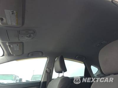 2013 Toyota Prius Two - zdjęcie 14 z 17 - miniatura