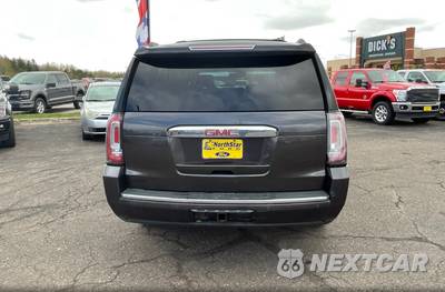 2017 GMC Yukon Denali XL 5SA - zdjęcie 8 z 32 - miniatura