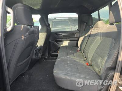 2025 Ram 1500 Big Horn Crew Cab Short Bed - zdjęcie 13 z 25 - miniatura