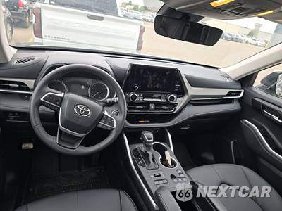 2025 Toyota Highlander XLE - zdjęcie 11 z 28 - miniatura